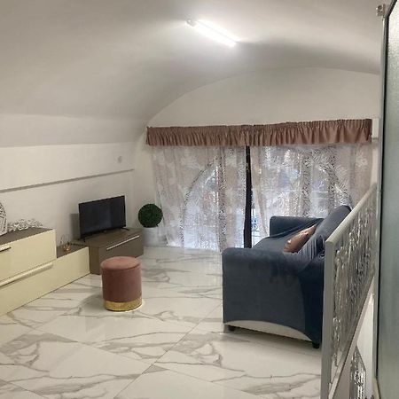 Tiluri Apartment เนเปิลส์ ภายนอก รูปภาพ