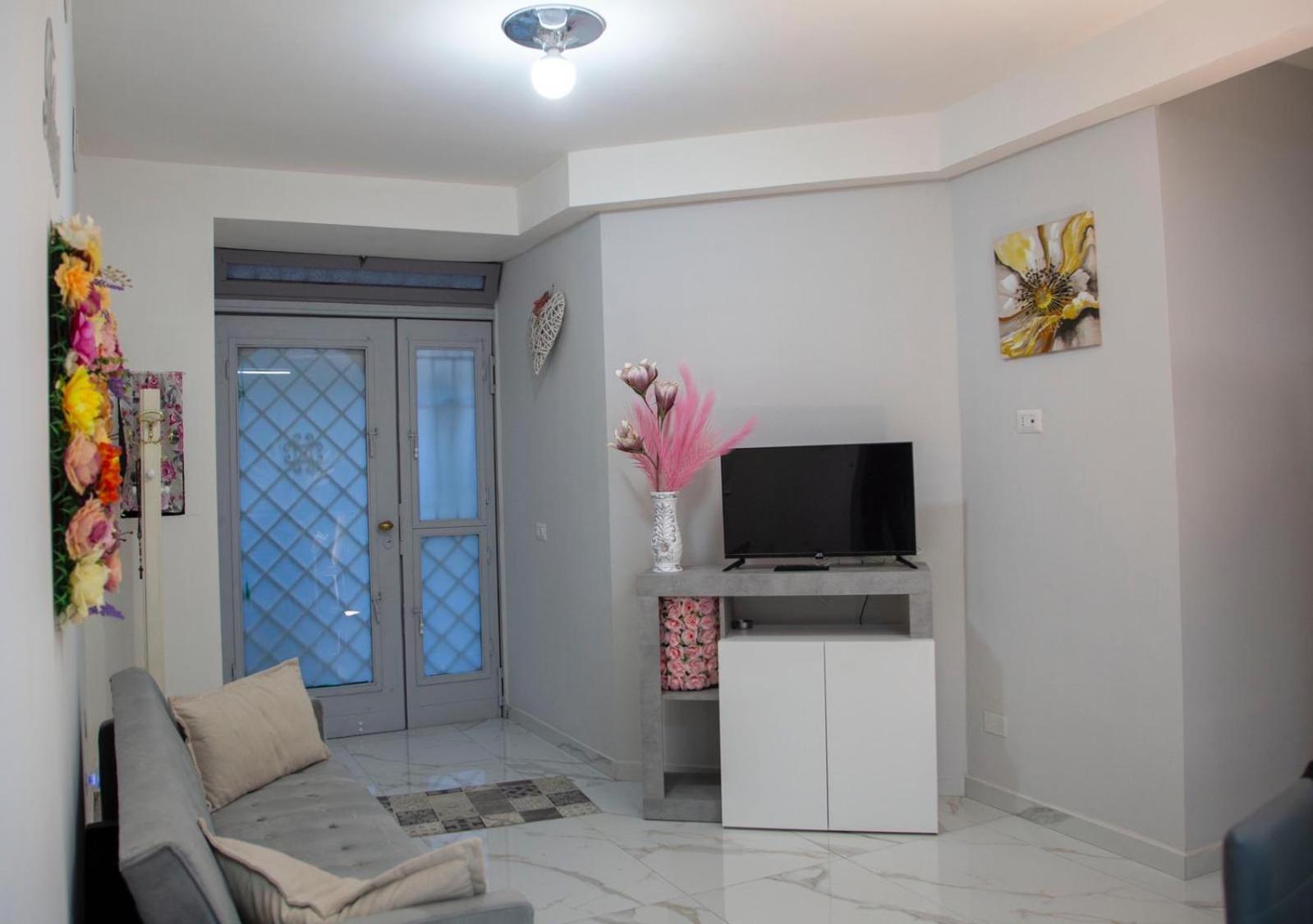Tiluri Apartment เนเปิลส์ ภายนอก รูปภาพ